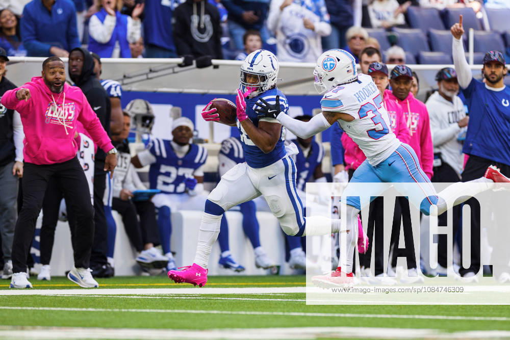 Oct 18, 2026; Indianapolis, IN, USA; Indianapolis Colts running back Jonathan Taylor (28) runs with the ball as Tennessee Titans safety Amani Hooker (37) pursues during NFL, American Football Herren, USA game action at Lucas Oil Stadium. Mandatory Credit: -Cal Media NFL 2026: Titans Vs Colts OCT 18 - ZUMAc04_ 20261018_zma_c04_025