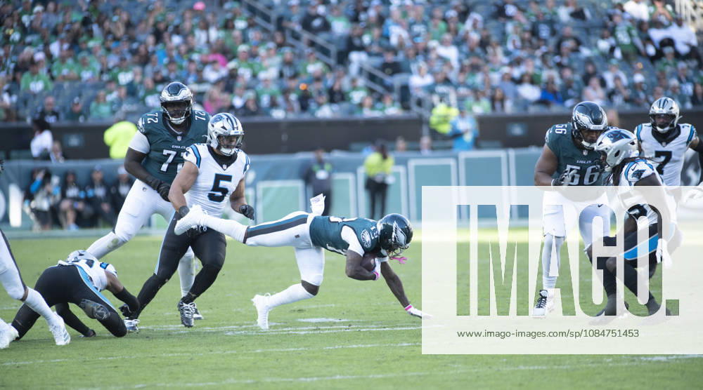 WE ELIJAH MOORE (19) in action during the game against the Panthers at Lincoln Financial Field in Philadelphia PA NFL, American Football Herren, USA 2026: Panthers 25 : 14 Eagles - ZUMArf1_ 20261018_zaf_rf1_035
