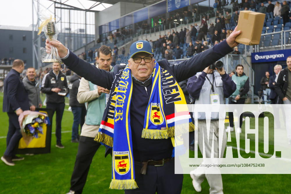 Rein de Vries during the Eredivisie 2026 27 match between SC Cambuur and AZ Alkmaar at Kooi Stadium on October 18, 2026 in Leeuwarden, Netherlands.