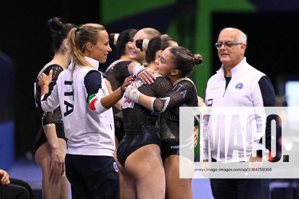 OTHER - Gymnastics - 54th Artistic Gymnastics World Championships Photo by IPA ABACAPRESS.COM89874595 - Celebration by the Italian team during the 54th Artistic Gymnastics World Championships in Rotterdam, Netherlands, on October 18, 2026 Rotterdam Netherlands