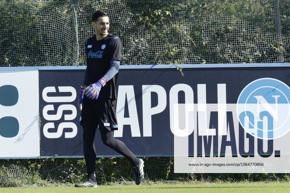 Training session SSC Napoli Napoli s Italian goalkeeper Alex Meret during of the UEFA Champions League group stage matchday 3 fixture between SSC Napoli and Bodo Glimt at the SSC Napoli training centre in Castelvoturno, Caserta, on 19, October, 2026. _BPH9072