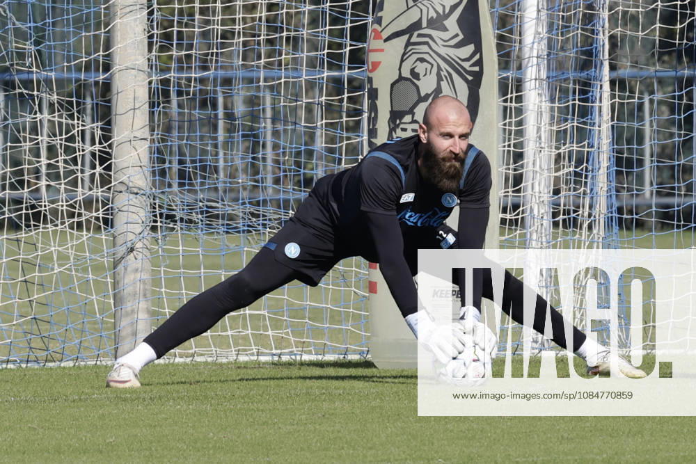 Training session SSC Napoli Napoli s Serbian goalkeeper Vanja Milinkovic-Savic controls the ball during of the UEFA Champions League group stage matchday 3 fixture between SSC Napoli and Bodo Glimt at the SSC Napoli training centre in Castelvoturno, Caserta, on 19, October, 2026. _BPH9094