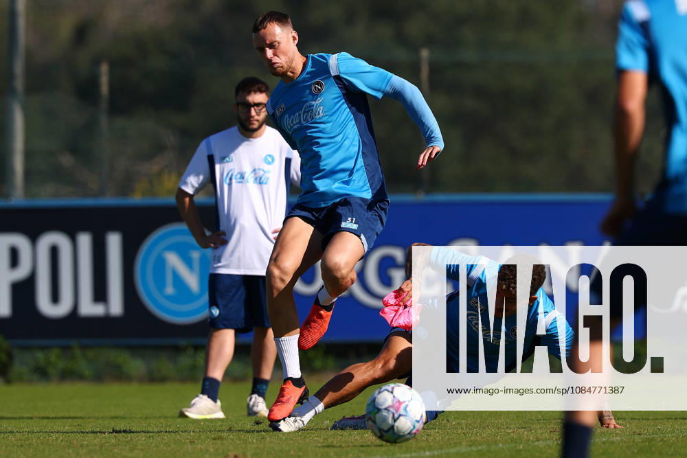 Napoli’s Sam Beukema, Napoli’s Giovanni Di Lorenzo During training at the SSC Napoli sports center, Champions League Napoli - Bodo Glimt Castel Volturno (CE) on October 19 , 2026