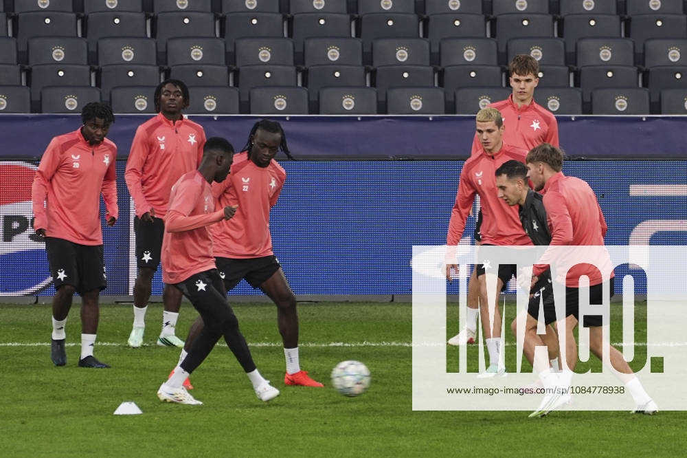 Ahead of Fenerbahce v Slavia Prague - UEFA Champions League ISTANBUL, TURKIYE - OCTOBER 19: Players of Slavia Prague attends the training session ahead of their UEFA Champions League match between Fenerbahce and Slavia Prague at Chobani Stadium in Istanbul, Turkiye, on October 19, 2026. Beyza Comert Anadolu Istanbul Turkey. Editorial use only. Please get in touch for any other usage.