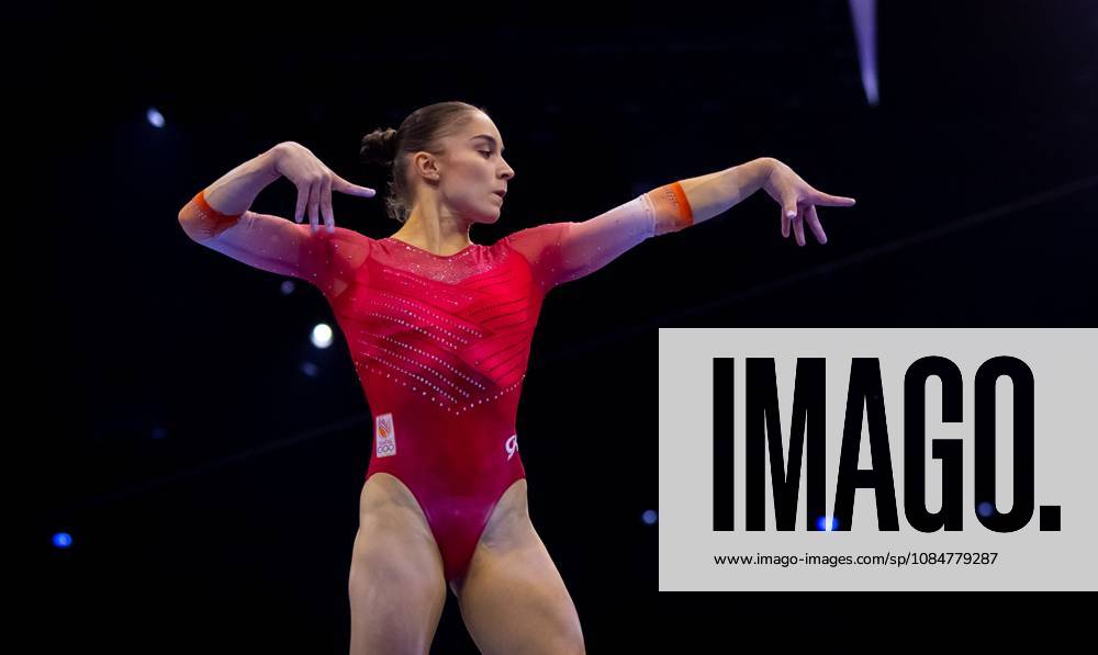 ROTTERDAM - Vera van Pol during the qualifications at the World Gymnastics Championships in Rotterdam Ahoy. IRIS VAN DEN BROEK ANP ANPxSportx IVx 572980543 originalFilename: 572980543