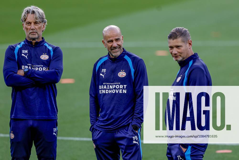 , Estadio do Dragao , season 2026 2027 , UEFA Champions League football , press conference, PK, Pressekonferenz PSV , Picture shows Rob Maas and Peter Bosz and Theo Lucius Press conference and training PSV x208823009x