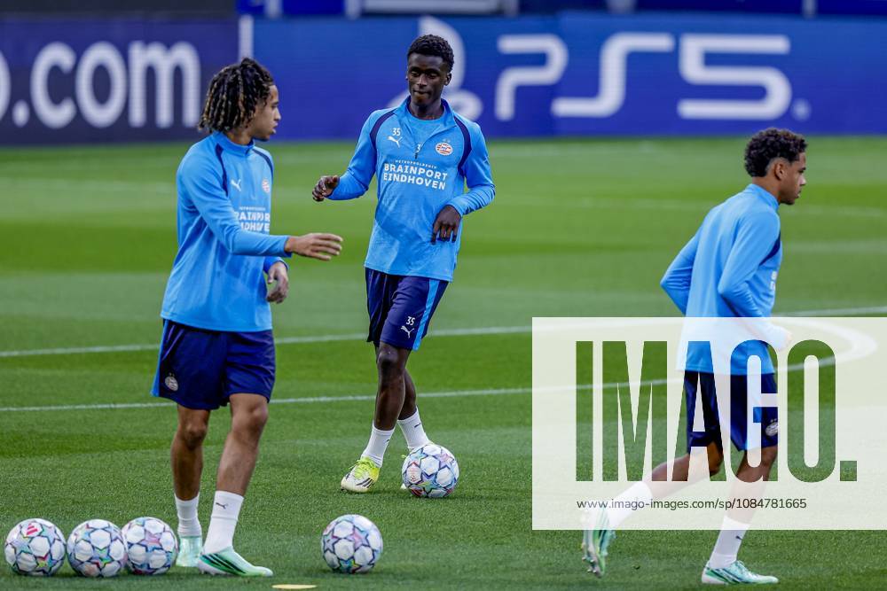, Estadio do Dragao , season 2026 2027 , UEFA Champions League football , press conference, PK, Pressekonferenz PSV , Picture shows PSV Player Ayoni Santos Press conference and training PSV x208823137x