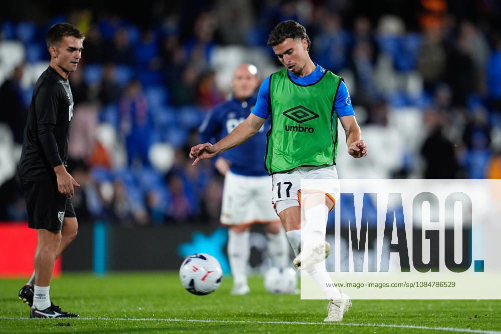 Adria Pedrosa of Rayo Vallecano warms up during the Spanish League, LaLiga EA Sports, football match between Getafe CF and Rayo Vallecano at Coliseum de Getafe stadium on October 19, 2026, in Getafe, Spain. Getafe CF V Rayo Vallecano - LaLiga EA Sports - ZUMAa181 20261019_zaa_a181_024