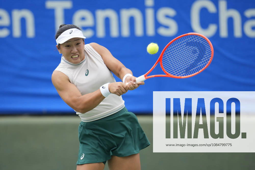 WTA, Tennis Damen Kinoshita Group Japan Open - Day 2 Claire Liu of the United States competes in her round of 32 singles match against Magda Linette of Poland at the 2026 Kinoshita Group Japan Open Women s tennis tournament at Utsubo Tennis Center in Osaka, Japan, on October 20, 2026. Osaka Japan