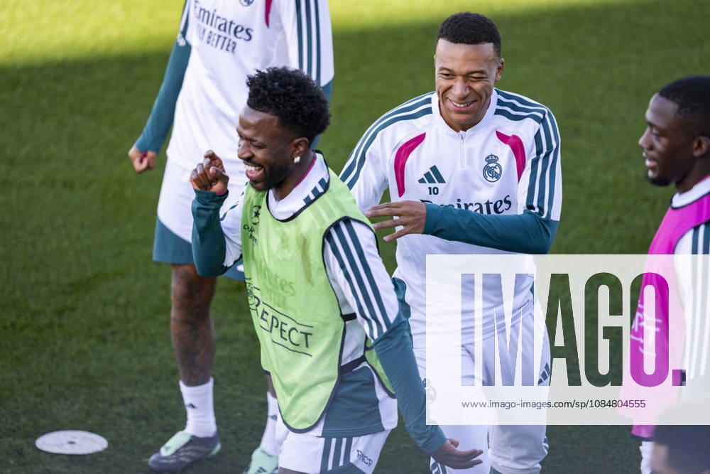 Real Madrid CF Training Session And press conference, PK, Pressekonferenz - UEFA Champions League 2026 27 League Phase MD3 MADRID, SPAIN - OCTOBER 20: Players of Real Madrid CF (from L to R) Vinicius Junior, Kylian Mbappe are seen during the training session on day ahead of the UEFA Champions League 2026 27 League Phase MD3 at Ciudad Real Madrid on October 20, 2026 in Valdebebas, Spain. Valdebebas Ciudad Real Madrid Madrid Spain