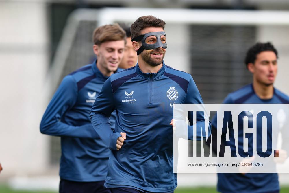 Club s Brandon Mechele is pictured during a training session of Belgian soccer team Club Brugge KV, Tuesday 20 October 2026 in Knokke-Heist. Club is preparing for the third game in the UEFA Champions League league phase against French team Racing Club de Lens tomorrow. BRUNOxFAHY x190373252x