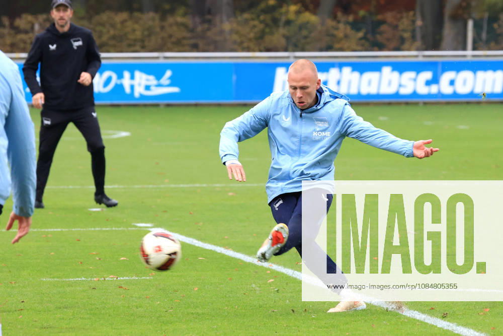 DEU GER, Fussball , 2.Fussballbundesliga, Saison 2026 2027, Sportforum, Hertha BSC, Training Jon Dagur Thorsteinsson ( Hertha BSC Berlin 23 ) 2. Liga: DFB DFL regulations prohibit any use of photographs as image sequences and or quasi-video) nordphoto GmbH Engler Berlin Sportforum Berlin Deutschland