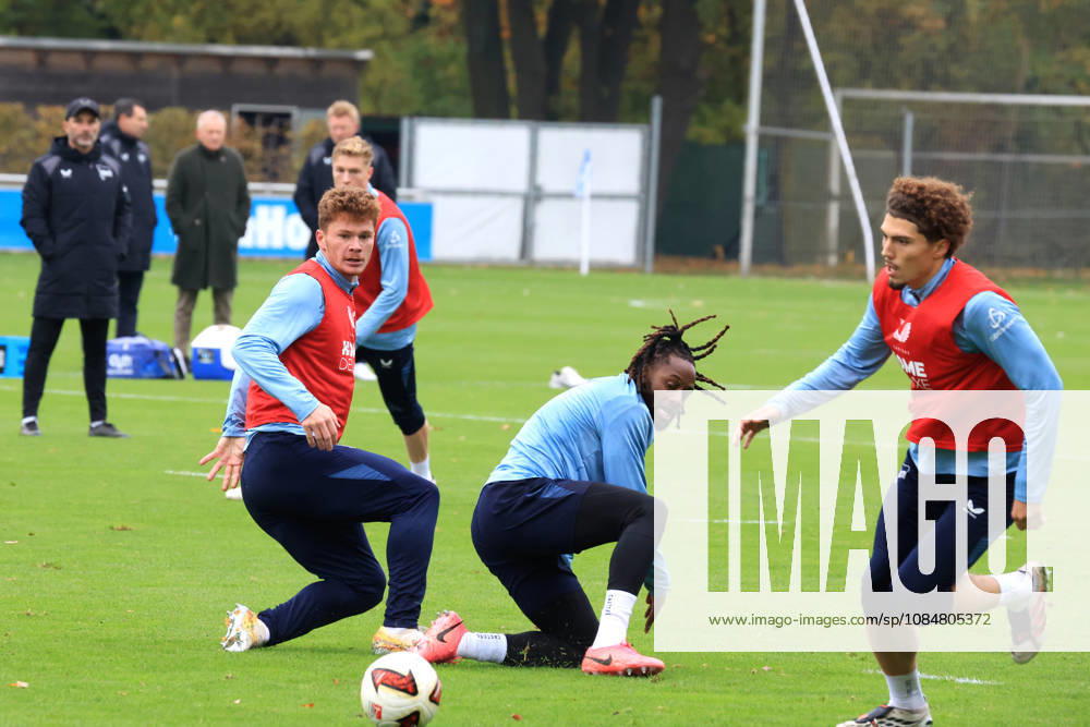DEU GER, Fussball , 2.Fussballbundesliga, Saison 2026 2027, Sportforum, Hertha BSC, Training Sebastian Groenning ( Hertha BSC Berlin 17 ), Deyovaisio Zeefuik ( Hertha BSC Berlin 42 ), Oluwaseum Victor Adewumi ( Hertha BSC Berlin 19 ), Selim Telib ( Hertha BSC Berlin 47 ) 2. Liga: DFB DFL regulations prohibit any use of photographs as image sequences and or quasi-video) nordphoto GmbH Engler Berlin Sportforum Berlin Deutschland