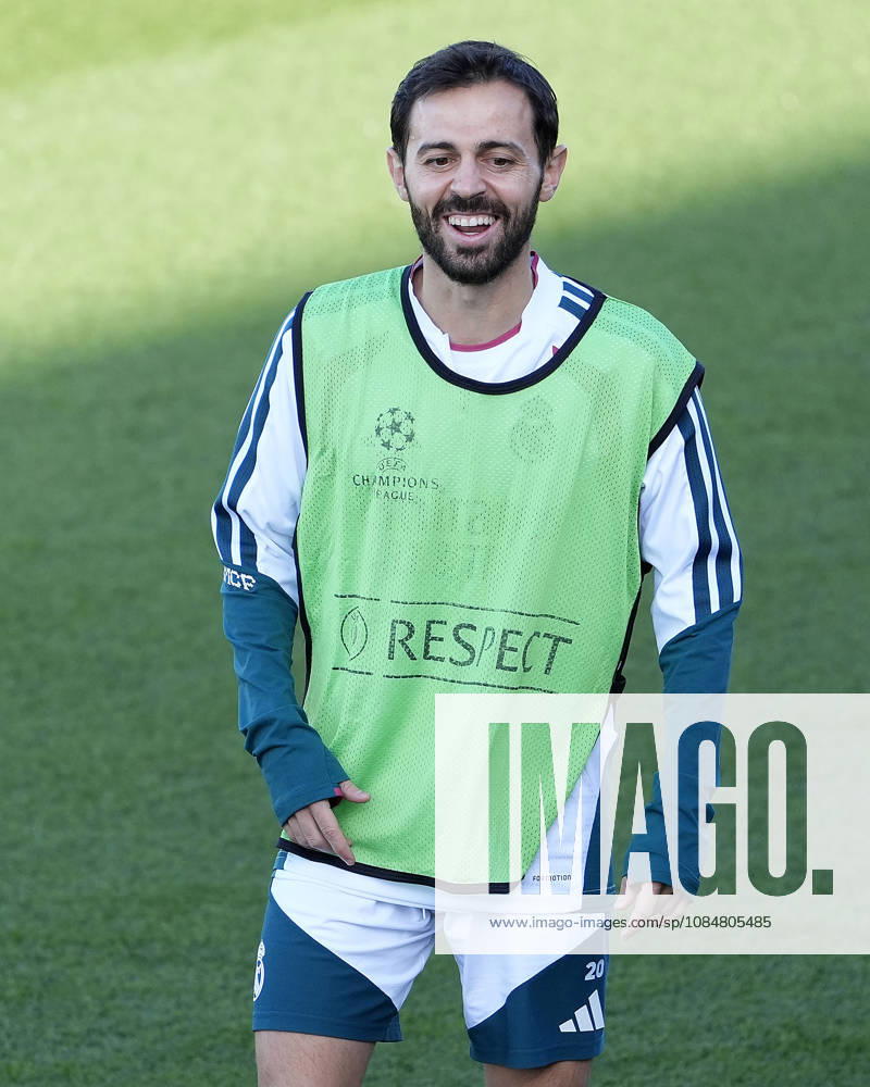 Real Madrid CF s Bernardo Silva during training session prior to the Champions League round 3 match against RB Leipzig. October 20 2026. (20261020208)