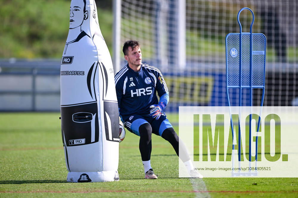 Fussball, Saison 2026 2027, Bundesliga, Training des FC Schalke 04, Torwart Kevin Müller (FC Schalke 04) xRHR-FOTO YYx