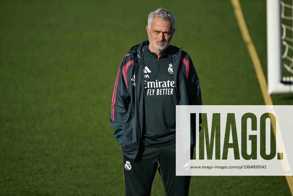 Real Madrid training session ahead of Champions Leage match against RB Leipzig MADRID, SPAIN - OCTOBER 20: Jose Mourinho, head coach of Real Madrid leads the training session at the club s Valdebebas training complex ahead of their UEFA Champions League third-round match against RB Leipzig, on October 20, 2026 in Madrid, Spain. Burak Akbulut Anadolu Madrid Spain. Editorial use only. Please get in touch for any other usage.