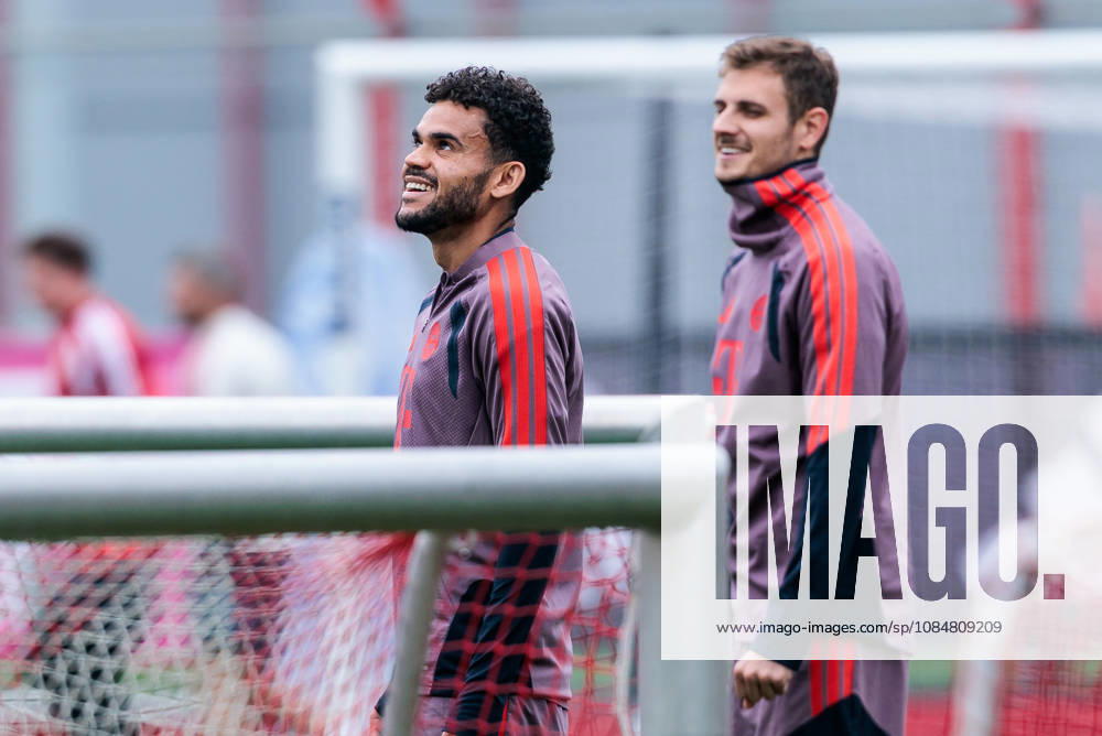 Luis Diaz (FC Bayern Muenchen, 14) during the training session before the UEFA Champions League match between FC Bayern Muenchen vs. Arsenal FC at Trainingsgelaende an der Saebener Str on October 20, 2026 in Munich, Germany. Bavaria Germany