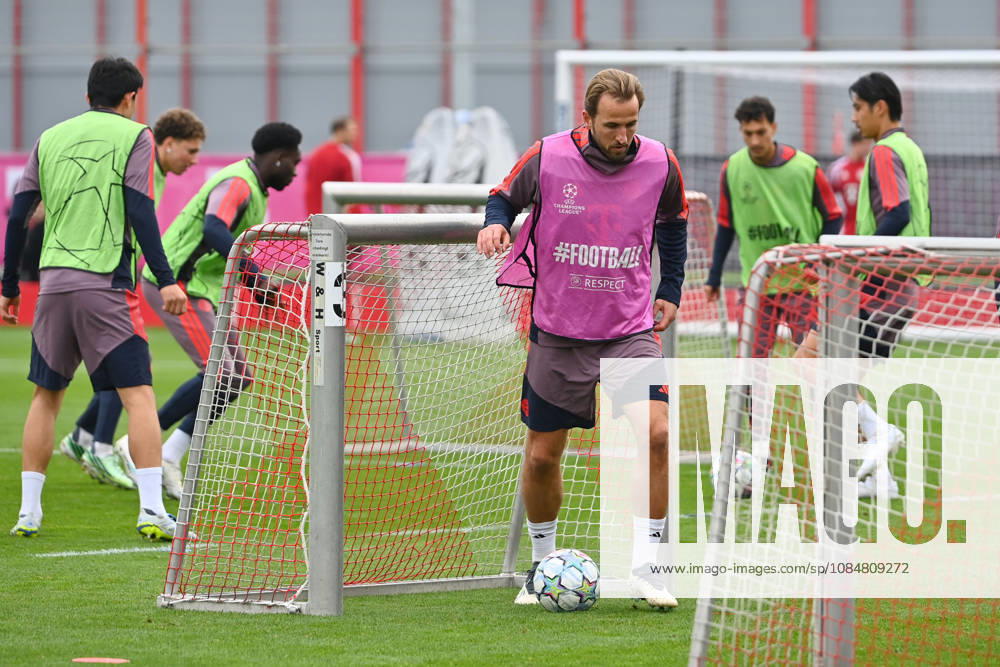 Harry KANE (Bayern Muenchen) am Ball, Aktion, Fussball Champions League,Saison 2026 27, Ligaphase ABSCHLUSSTRAINING am 20.10.2026 FC Bayern Muenchen - FC Arsenal
