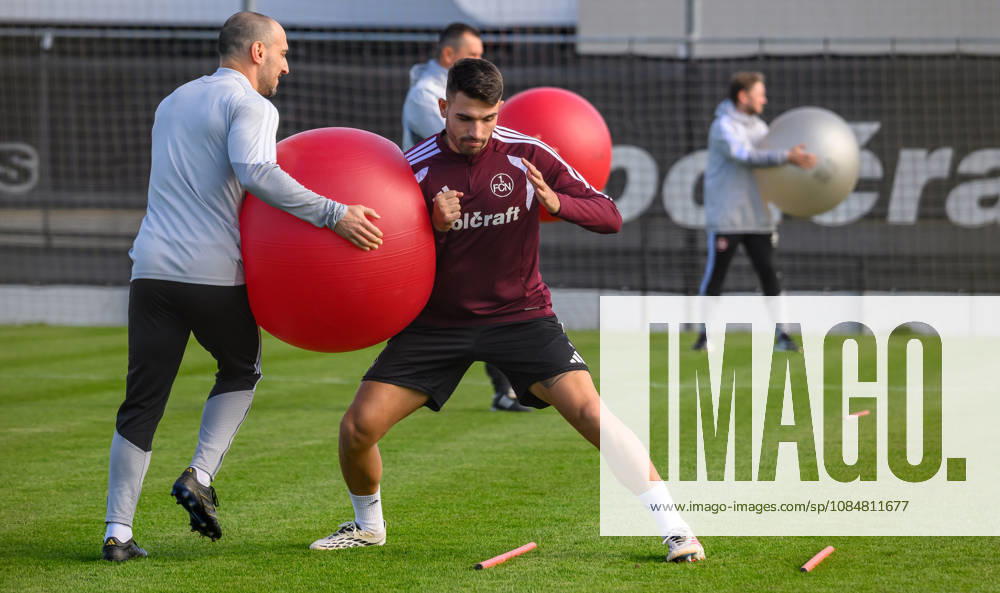Fussball - 2. Fussball - Bundesliga - Saison 2026 2027 - 1. FC Nürnberg Nuernberg FCN ( Club ) - Training - Sportfoto Zink - - Gerald Stürzenhofecker Stuerzenhofecker (Athletik- und Reha-Trainer 1. FC Nürnberg FCN ) Alexios Kalogeropoulos (4, 1. FC Nürnberg FCN )