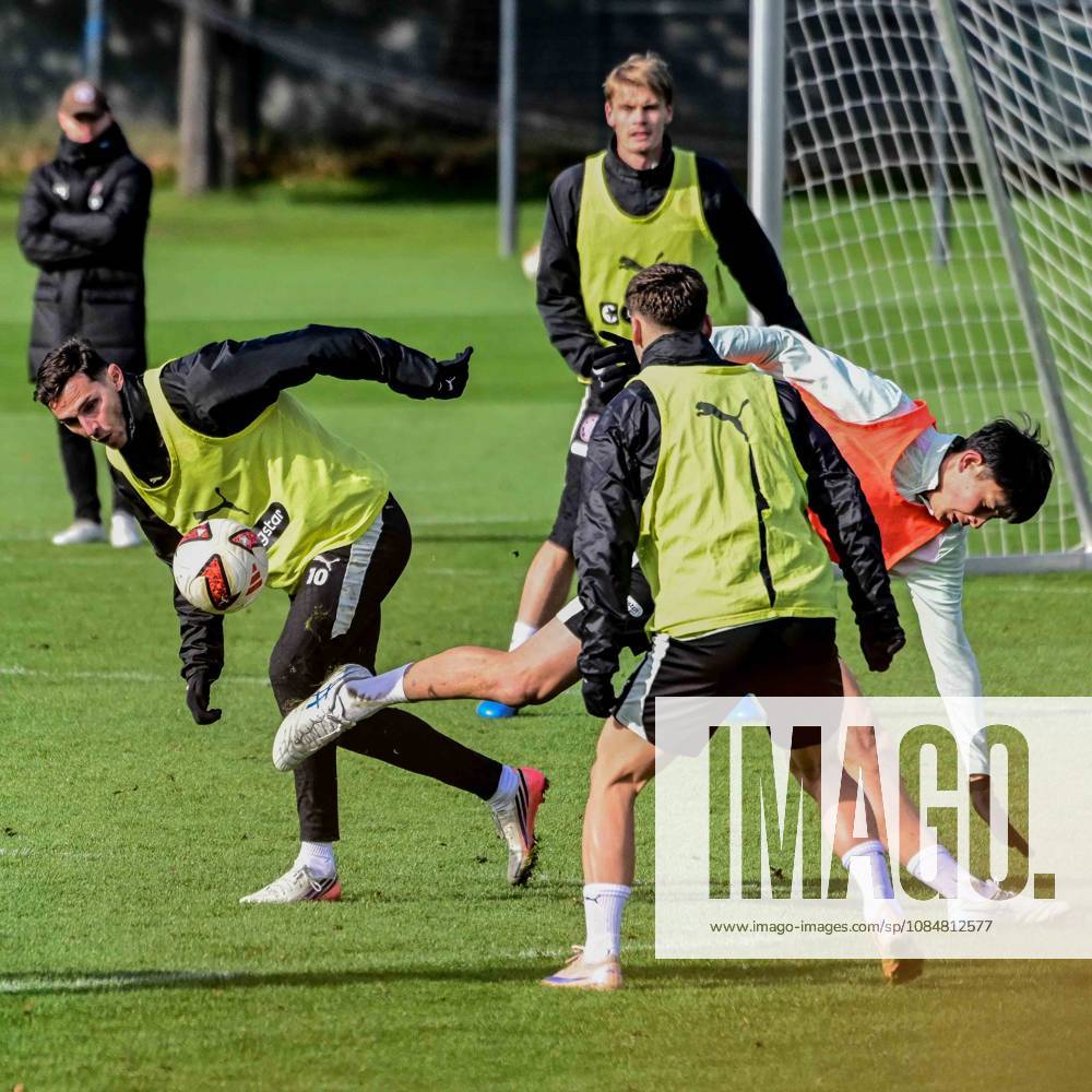 Branimir Hrgota Taichi Hara ( Pauli ) Deutschland , Hamburg , Trainingsgelände an der Kollaustrasse , Fussball , 2. Bundesliga , FC St Pauli