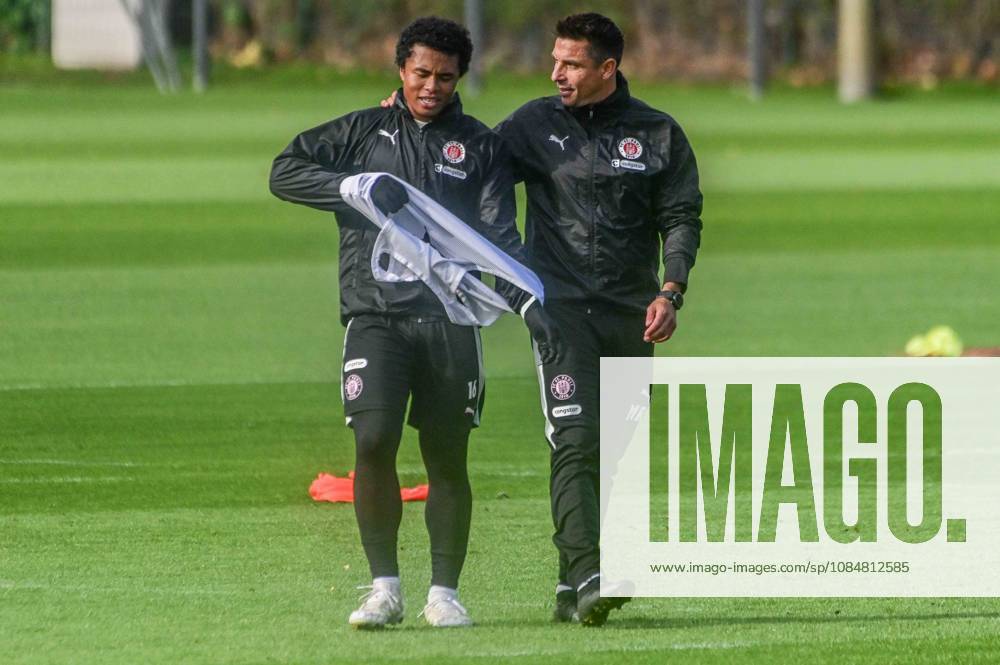 Joel Chima Fujita Trainer Marcel Rapp ( Pauli ) Deutschland , Hamburg , Trainingsgelände an der Kollaustrasse , Fussball , 2. Bundesliga , FC St Pauli