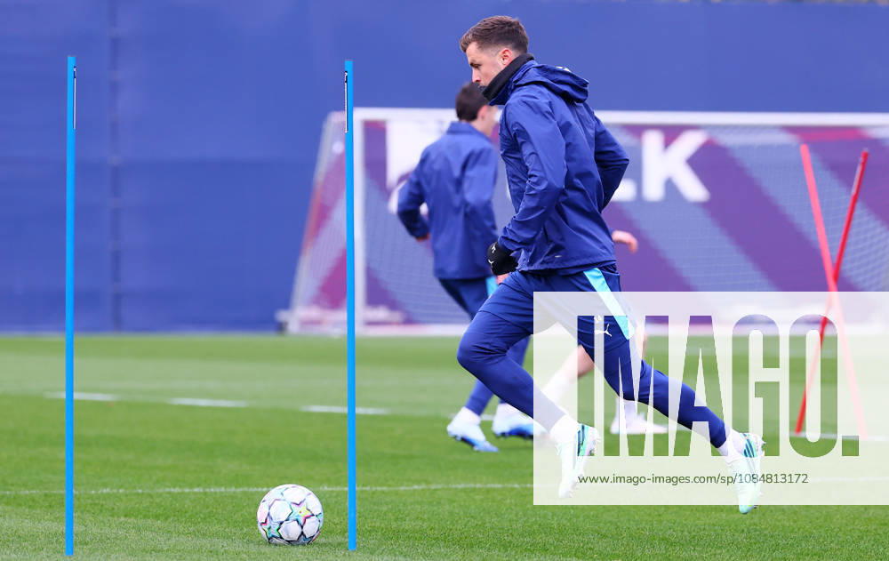 RB Leipzig - Training Champions League Leipzig, 20.10.2026, RB Akademie, UEFA Champions League , RB Leipzig - Abschlusstraining am Vortag von Real Madrid v. RBLeipzig , Im Bild: Christoph Baumgartner (14, RB Leipzig) ,