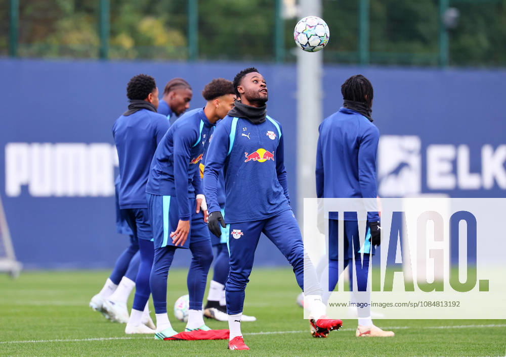 RB Leipzig - Training Champions League Leipzig, 20.10.2026, RB Akademie, UEFA Champions League , RB Leipzig - Abschlusstraining am Vortag von Real Madrid v. RBLeipzig , Im Bild: Ridle Baku (17, RB Leipzig) ,