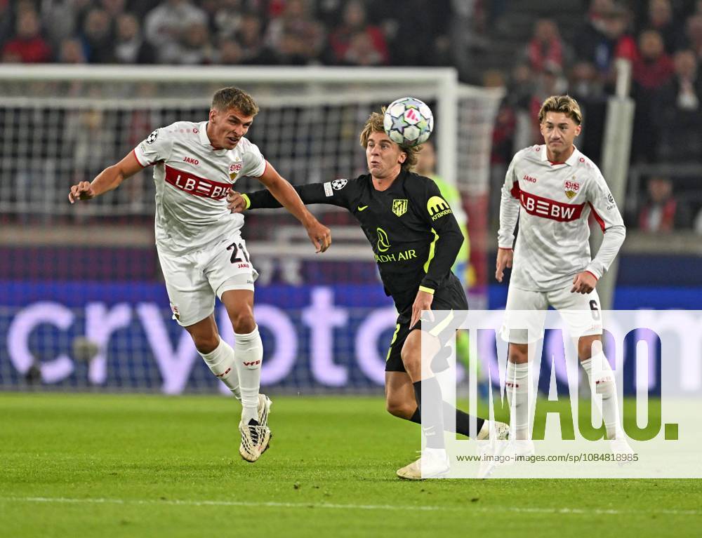 Fussball UEFA Champions-League League 2026 2027, 3.Spieltag, VfB Stuttgart - Atletico Madrid, in der MHP-Arena Stuttgart, v.l. Grischa Prömel (Stuttgart), Pablo Barrios (Atletico Madrid) und Angelo Stiller (Stuttgart)