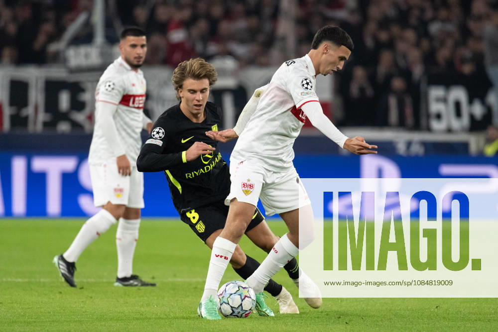 GER, Fussball, Herren, UEFA Champions League, Saison 2026 2027, 3. Spieltag, VfB Stuttgart vs. Atletico Madrid v.li. Pablo Barrios ( Atletico Madrid, 08 ), Bilal El Khannouss ( VfB Stuttgart, 11 ) Stuttgart MHP Arena Baden-Württemberg Deutschland