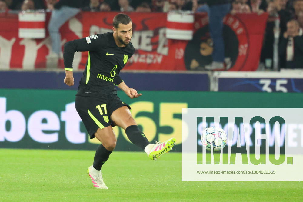 Fussball UEFA Champions League, VfB Stuttgart - Atletico Madrid v.l. David Hancko (AtlÃ tico Madrid) Stuttgart