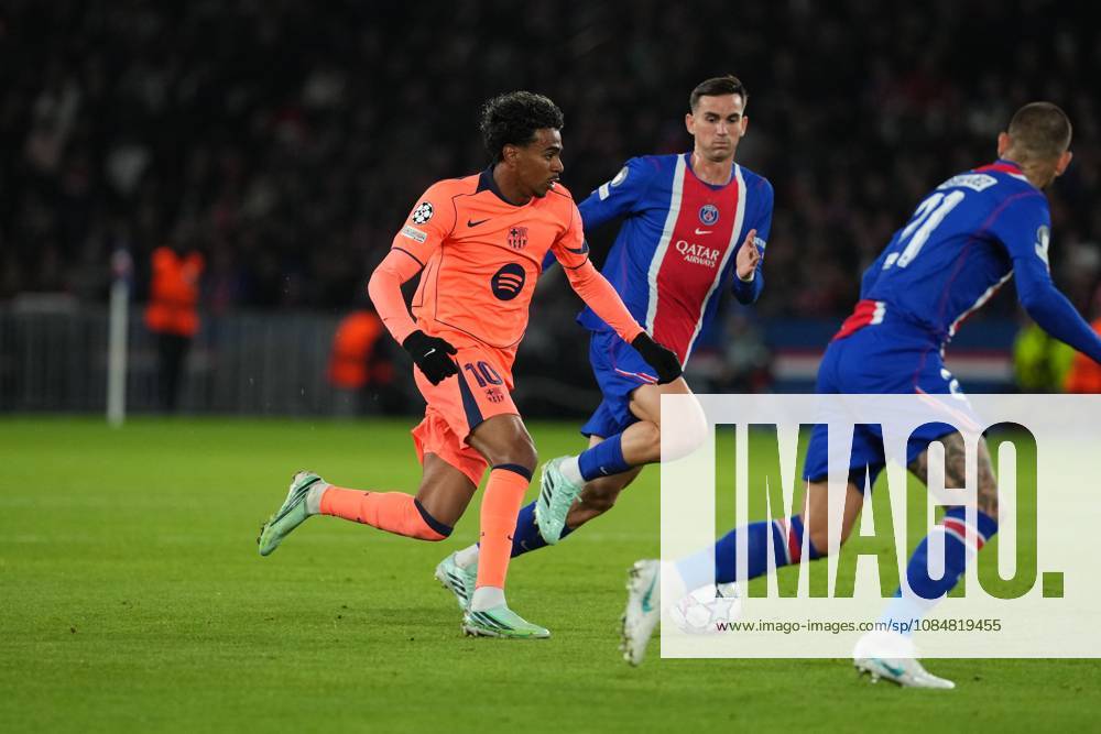Lamine Yamal of Barcelona Paris Saint-Germain v Barcelona, UEFA Champions League, Football, Parc des Princes, Paris, France - 20 Oct 2026Paris Parc des Princes France