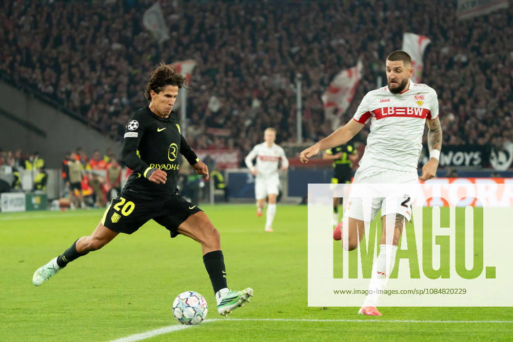 Zweikampf, Duell Giuliano Simeone (Atletico Madrid, 20), Jeff Chabot (VfB Stuttgart, 24), GER, VfB Stuttgart vs. Atlà tico Madrid, Fussball, UEFA Champions League, Spieltag 3, Spielzeit 2026 2027, 20.10.2026, GER, VfB Stuttgart vs. Atlà tico Madrid, Fussball, UEFA Champions League, Spieltag 3, Spielzeit 2026 2027, 20.10.2026, Stuttgart