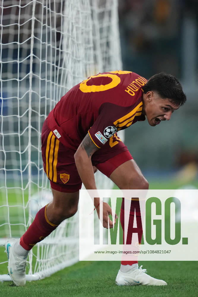 Roma’s Nahuel Molina celebrates after scoring during the UEFA Champions League Phase - Matchday 3 soccer match between AS Roma-Slovan Bratislava at the Rome s Olympic stadium, Italy - Tuesday October 20, 2026 - Soccer ( Photo by Alfredo Falcone LaPresse )