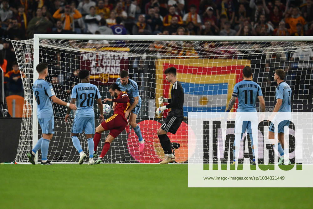 20th October 2026; Stadio Olimpico, Rome, Italy; UEFA Champions League Football, Roma versus Slovan Bratislava; Mario Hermoso of Roma scores the goal for 1-0 DomenicoxCippitelli