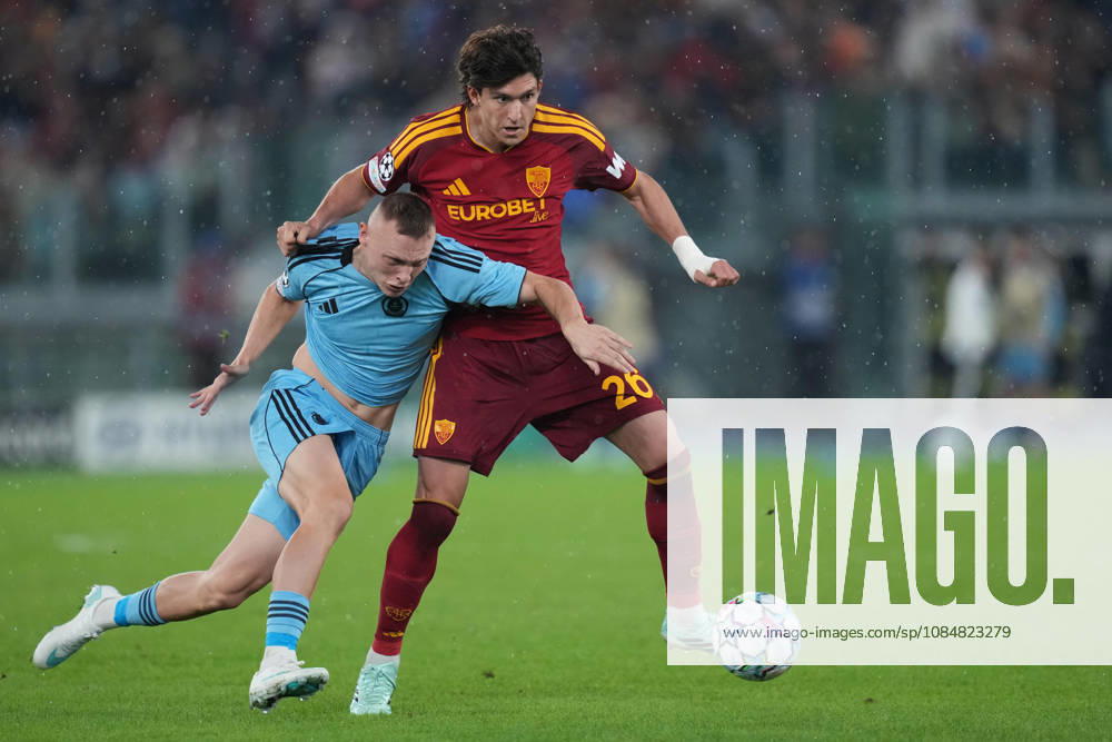 Slovan’s Nino Marcelli Roma’s Leonardo Balerdi during the UEFA Champions League Phase - Matchday 3 soccer match between AS Roma-Slovan Bratislava at the Rome s Olympic stadium, Italy - Tuesday October 20, 2026 - Soccer ( Photo by Alfredo Falcone LaPresse )