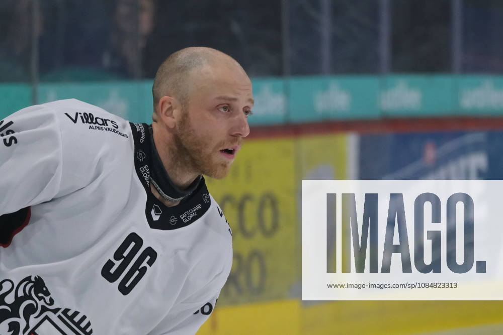 Swiss Ice hockey, Eishockey - EHC Kloten vs Lausanne Hockey - Lausanne Forward Drake Caggiula (96)