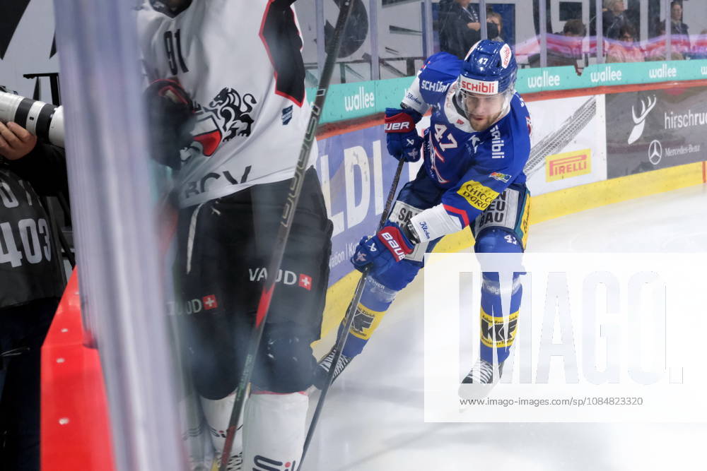 Swiss Ice hockey, Eishockey - EHC Kloten vs Lausanne Hockey - EHC Kloten Forward Joona Luoto (47)