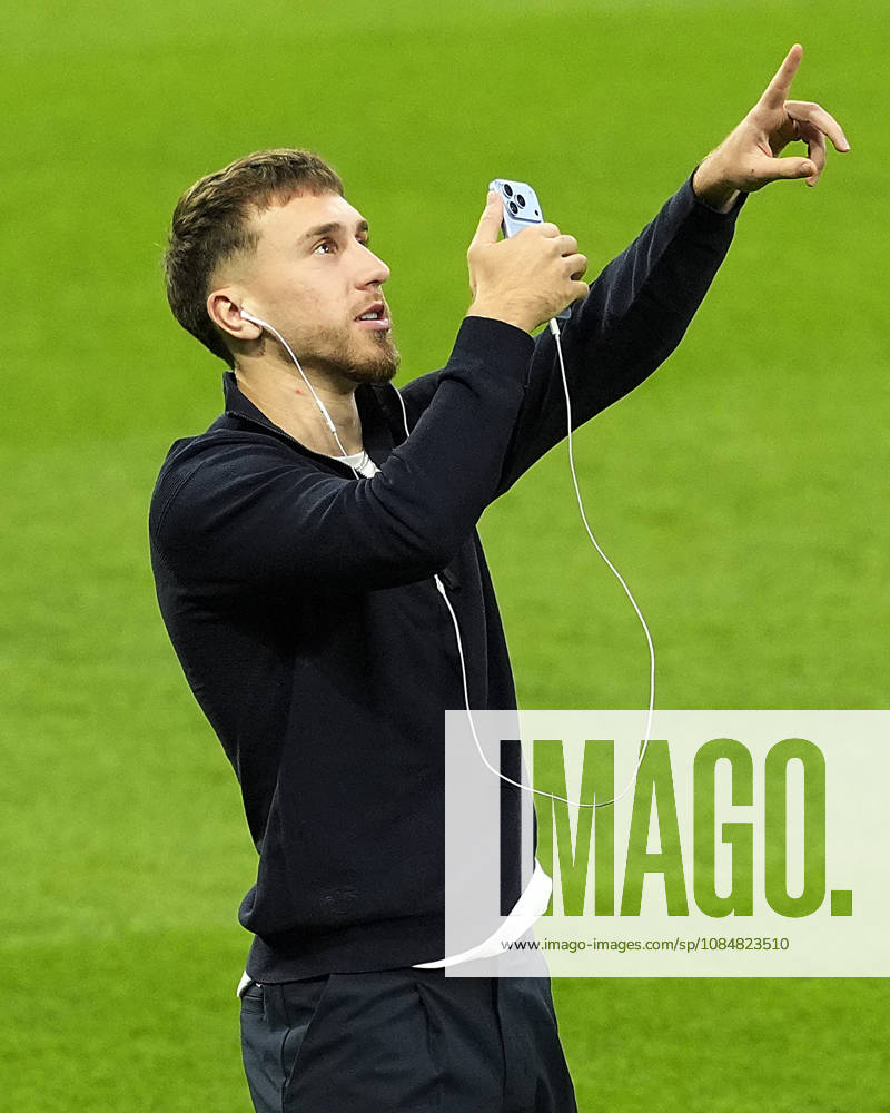 REAL MADRID CF v RB LEIPZIG. CHAMPIONS LEAGUE 2026 2027. ROUND 3. RB Leipzig s Maxime Esteve during walk around in Santiago Bernabeu Stadium after raining session prior to the Champions League round 3 match against Real Madrid CF. October 20 2026. (ALTERPHOTOS Acero) MadridSpain