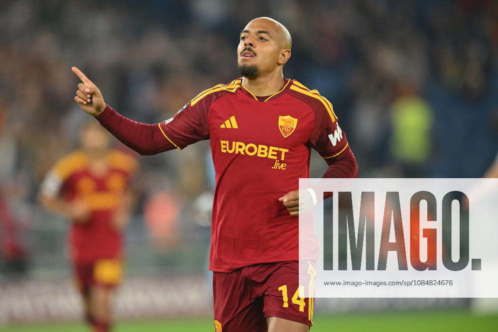 AS Roma v Slovan Bratislava - UEFA Champions League ROME, ITALY - OCTOBER 20 : Donyell Malen of AS Roma celebrates after scores The penalty during the Champions League match between Slovan Bratislava at Stadio Olimpico on October 20 ,2026 in Rome, Italy. Claudio Pasquazi Anadolu Rome Italy. Editorial use only. Please get in touch for any other usage.