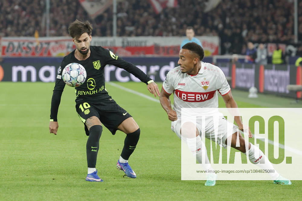 Im Bild: v.li. Alex Baena (Atletico Madrid, 10) gegen Jamie Leweling (VfB Stuttgart, 18) 20.10.2026, VfB Stuttgart - Atletico Madrid, UEFA Champions League, 3. Spieltag, Deutschland, Stuttgart, MHP Arena, DFL REGULATIONS PROHIBIT ANY USE OF PHOTOGRAPHS AS IMAGE SEQUENCES AND OR QUASI-VIDEO.