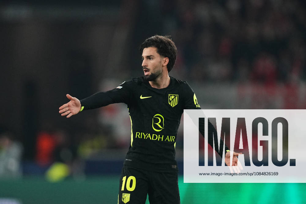 Álex Baena (Atleti) during VfB Stuttgart and Atlético Madrid, League Phase UEFA Champions League, at MHPArena, Stuttgart, Germany on October 20, 2026. DeFodi Images. -