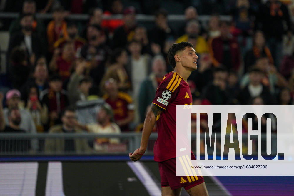 IPA89965278 - Nahuel Molina of AS Roma during the AS Roma vs. Slovan Bratislava UEFA Champions League soccer match in Rome, Italy, on October 20, 2026