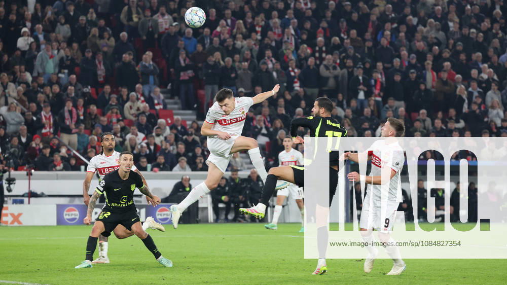Stuttgart , Fußball UEFA Champions League VfB Stuttgart vs. Atletico Madrid , mitte: Ermedin Demirovic ( VfB )