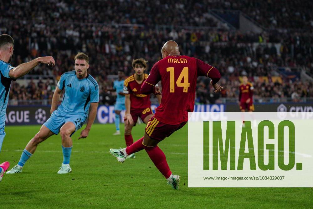 IPA89968672 - Donyell Malen of AS Roma during the AS Roma vs. Slovan Bratislava UEFA Champions League soccer match in Rome, Italy, on October 20, 2026
