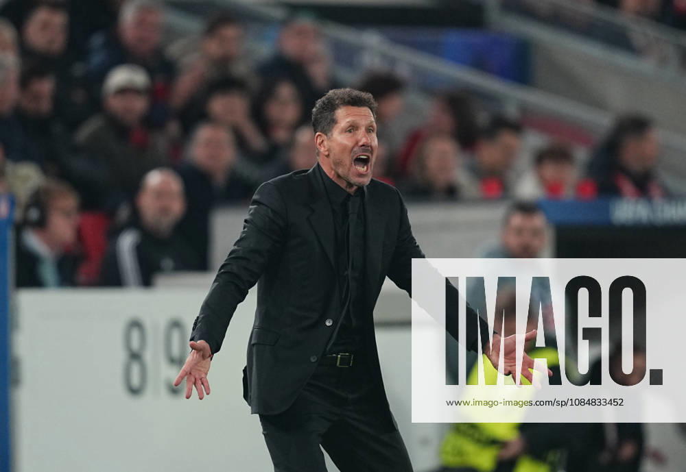 Diego Simeone (Atleti) during VfB Stuttgart and Atlético Madrid, League Phase UEFA Champions League, at MHPArena, Stuttgart, Germany on October 20, 2026. DeFodi Images. -
