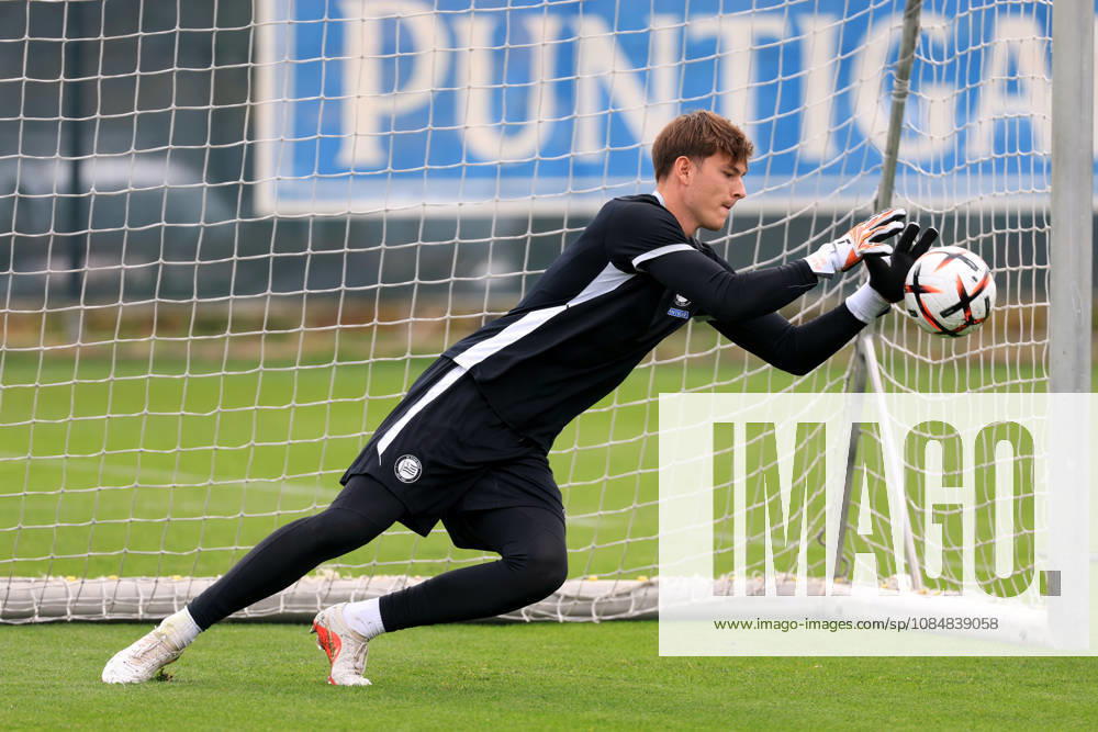 SOCCER - UEFA EL, Sturm vs Marseille GRAZ,AUSTRIA,21.OCT.26 - SOCCER - UEFA Europa League, SK Sturm Graz vs Olympique de Marseille, preview, training Sturm. Image shows Elias Lorenz (Sturm). GEPAxpictures Buehner-Weinrauch