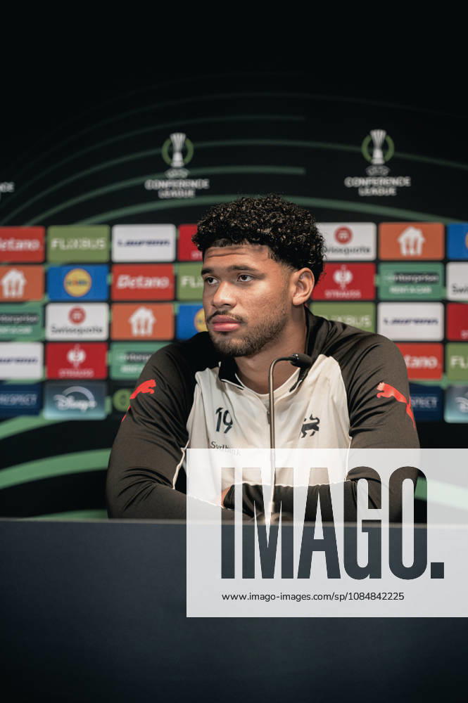 FC Midtjylland press conference, PK, Pressekonferenz - UEFA Conference League Herning, Denmark - October 21: Head coach Mike Tullberg and Pedro Bravo during a press conference ahead of a match between FC Midtjylland and St. Truidense in UEFA Conference League at MCH Arena Herning MCH Arena Denmark