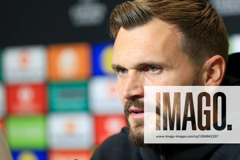 SOCCER - UEFA EL, Sturm vs Marseille GRAZ,AUSTRIA,21.OCT.26 - SOCCER - UEFA Europa League, SK Sturm Graz vs Olympique de Marseille, preview, press conference, PK, Pressekonferenz Sturm. Image shows head coach Fabio Ingolitsch (Sturm). GEPAxpictures Buehner-Weinrauch