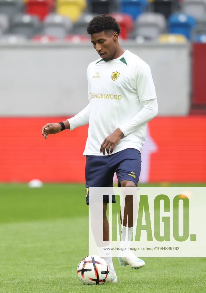 Union s Kevin Rodriguez pictured during a training session of Belgian soccer team Royale Union Saint-Gilloise, Wednesday 21 October 2026 in Dusseldorf, Germany, in preparation of tomorrow s game against Israeli Hapoel Be er Sheva F.C. on the third day of the UEFA Europa League league phase. The game was moved to Dusseldorf, as Belgian cities refused to host for security reasons. VIRGINIExLEFOUR x190509091x