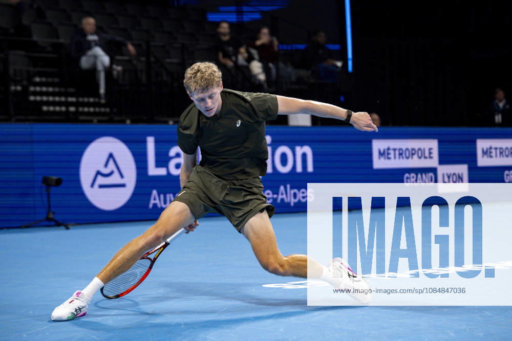 TENNIS : ATP, Tennis Herren 250 - Grand Tennis AURA - Decines (France) 21 10 2026 Corentin Moutet (FRA) vs Felix Balshaw (FRA) during the tournament of the Auvergne Rhône-Alpes Grand Prix at the LDLC Arena in Décines on October 21, 2026. Photo Sandrine Thesillat PsNewZ